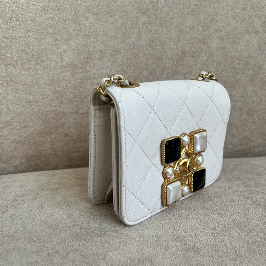 Chanel Vintage Quilted Crossbody Bag White Leather Medium