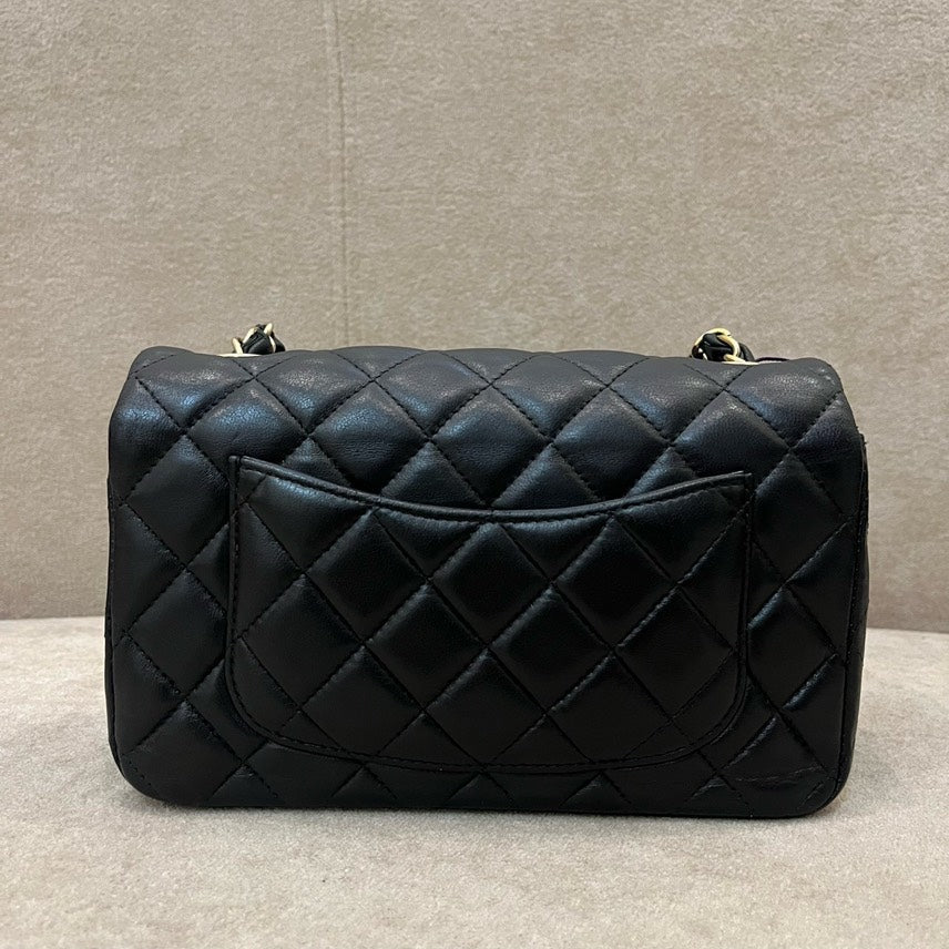 Preloved Chanel Classic Flap Black Leather Shoulder Bag
