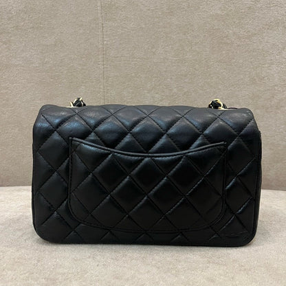 Preloved Chanel Classic Flap Black Leather Shoulder Bag