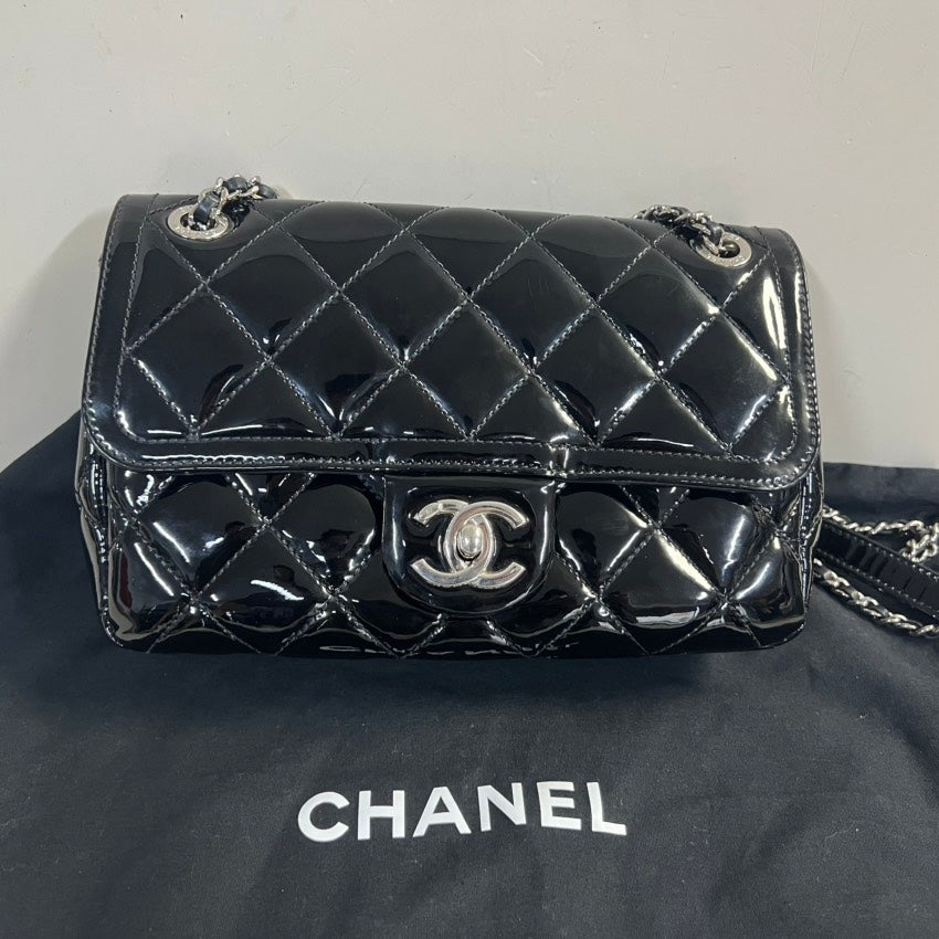Chanel Preloved Quilted Chain Bag Black Leather Shoulder Bag