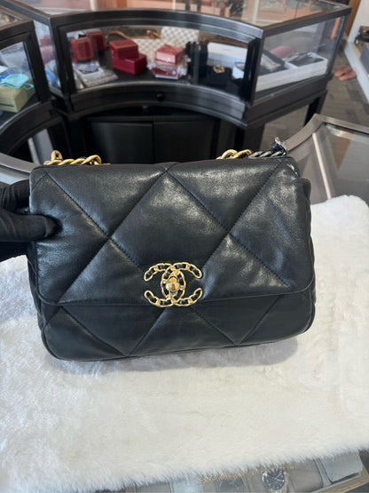 Chanel bag with microchips HBG