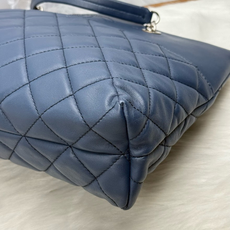 Chanel tote Bag