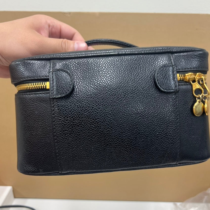 vintage Chanel vanity case M size E
