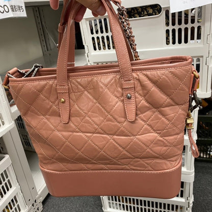Preloved Chanel Gabrielle M Size Pink Quilted Leather Shoulder Bag E55227