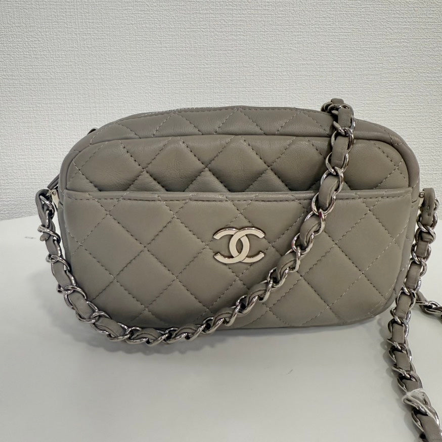 Preloved Chanel Lambskin Camera Chain Bag FM0012