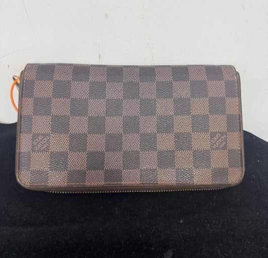 Louis Vuitton Damier Ebene Wallet in Canvas, Brown, Small Wallet