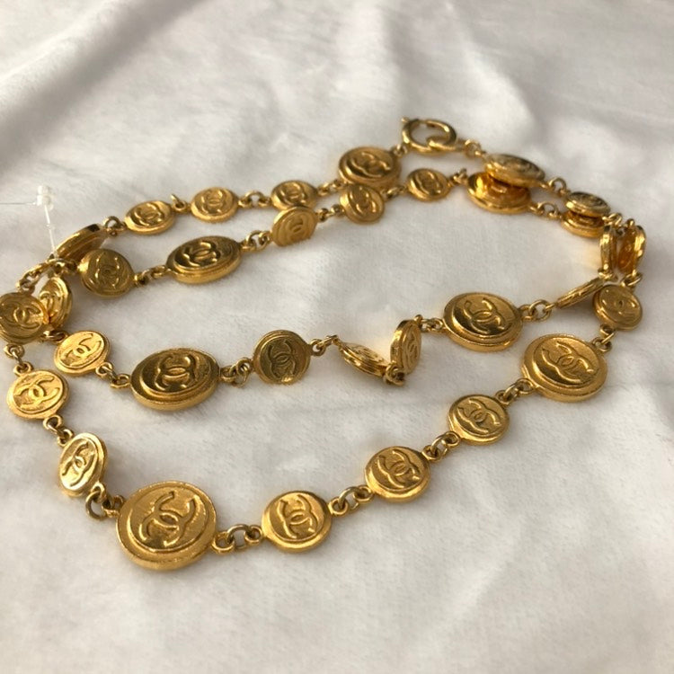 CHANEL Vintage Gold Chain Belt L-XL