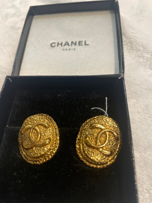 Chanel Vintage Gold Clip On Earrings