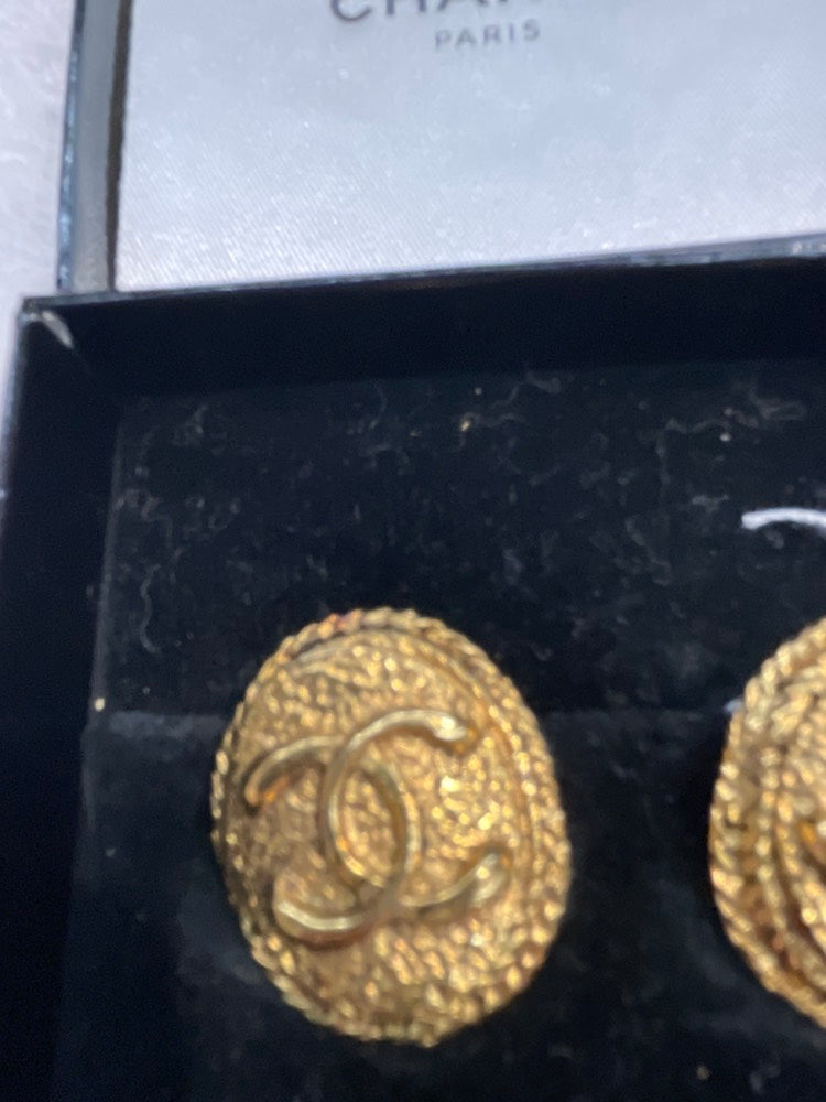 Chanel Vintage Gold Clip On Earrings