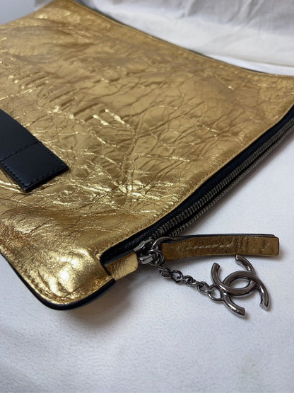 Chanel evening clutch pouch handbag gold