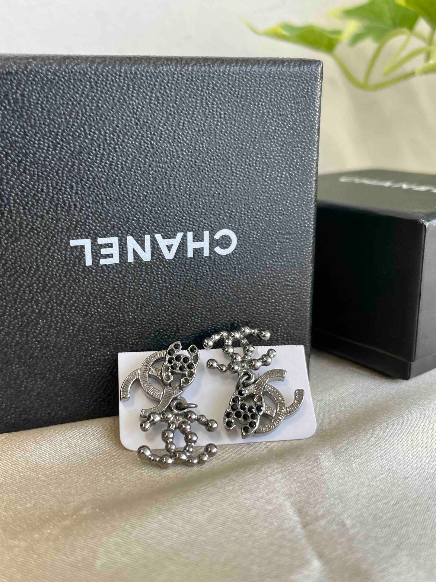 Chanel CC Earrings RE Pearl Silver Earrings