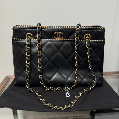 Chanel Quilted CC Chain Shoulder Bag Black Leather