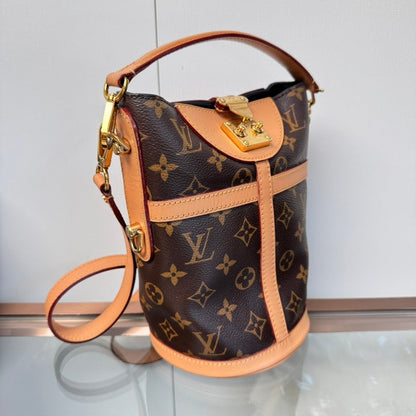 Louis Vuitton Monogram Bucket Bag in Brown Canvas