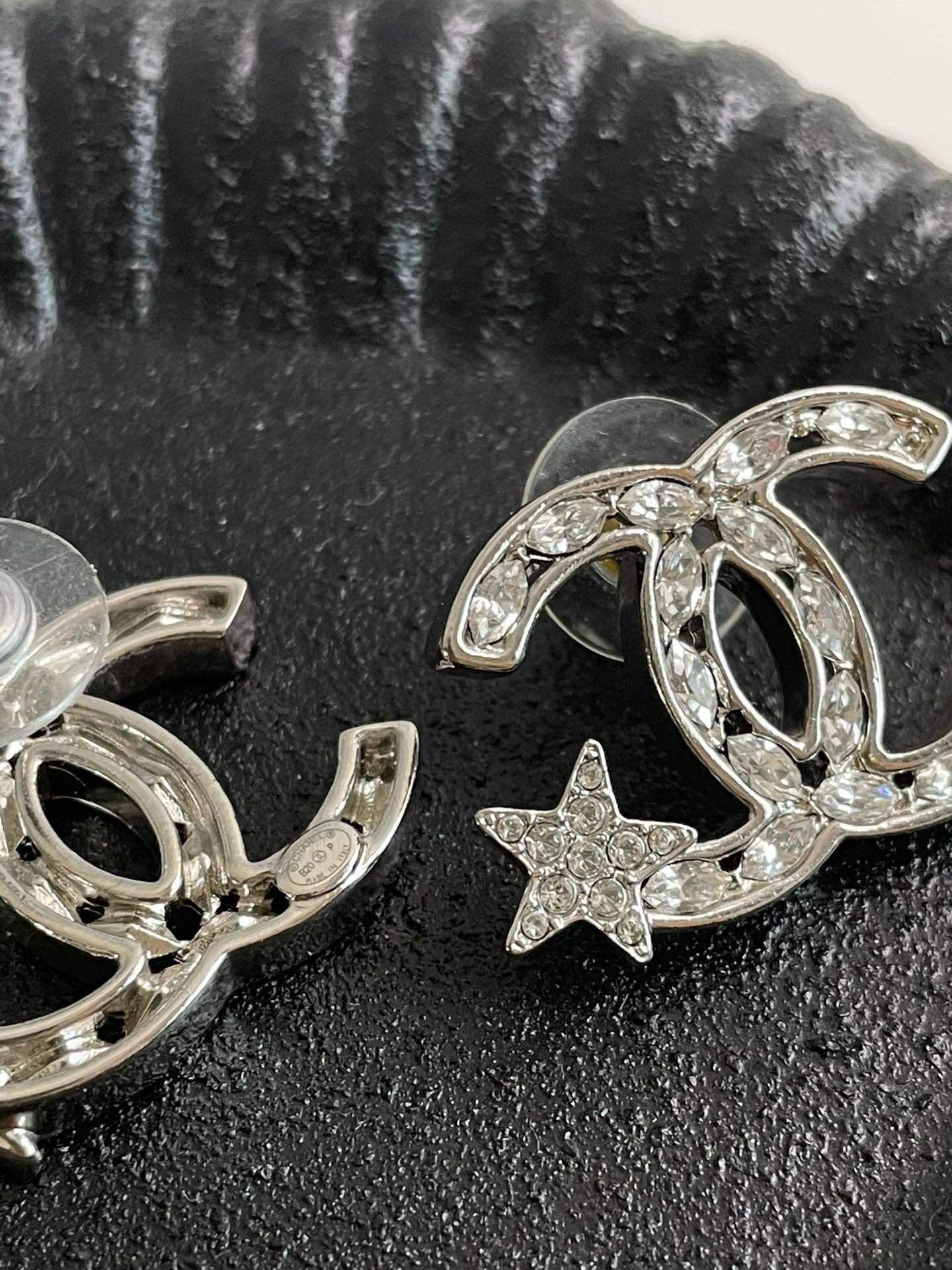 Unused🆕 Chanel 20P CC Star Earrings  #J2153