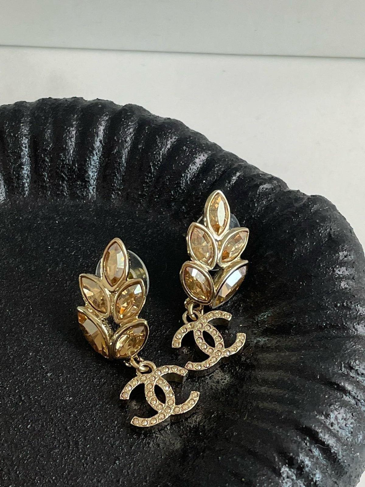 Unused🆕 Chanel Wheatear CC Earrings #J1360