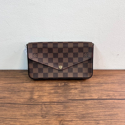 LV Damier Leather Chain Shoulder Bag 3389