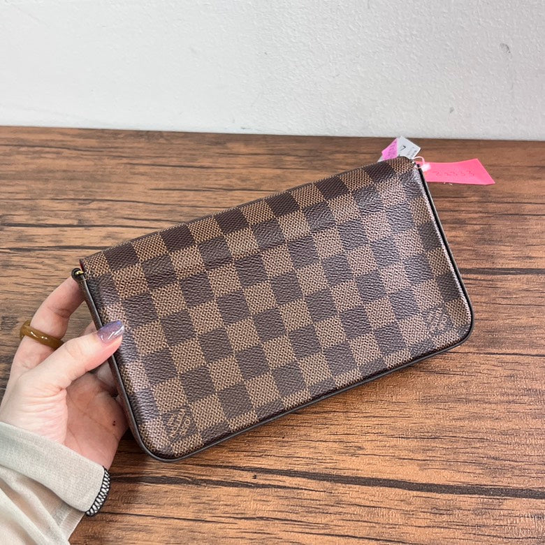 LV Damier Leather Chain Shoulder Bag 3389