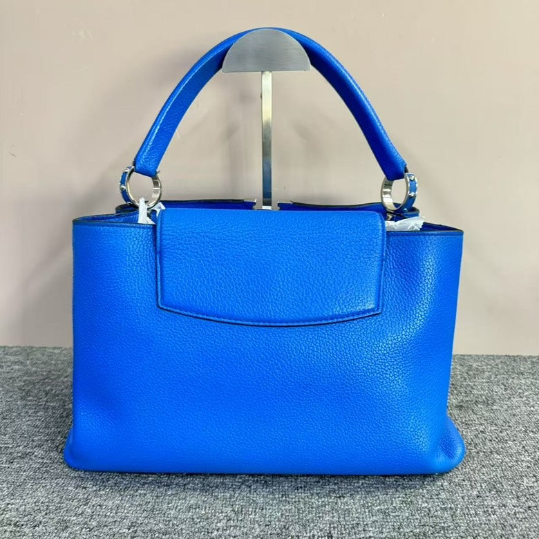 LV blue capucine