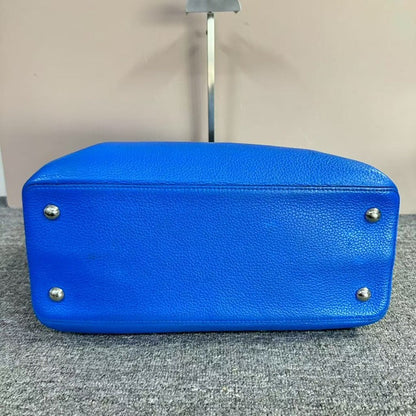 LV blue capucine