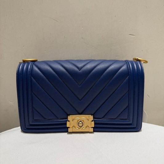 preloved Chanel Leboy chevron Medium with card