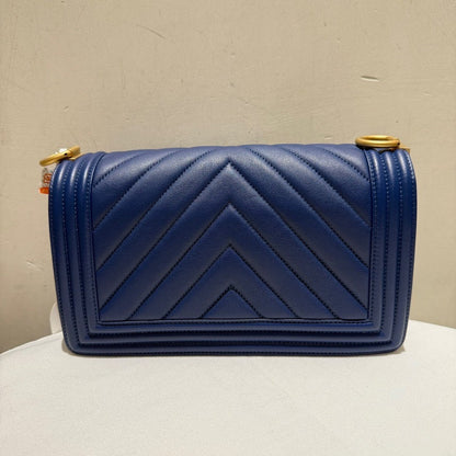preloved Chanel Leboy chevron Medium with card