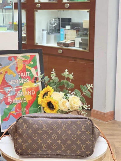 Louis Vuitton Neverfull MM Bag 32*28cm 12384