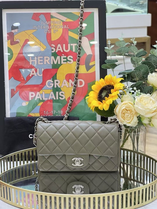 Preloved Chanel CF mini Bag 20x13cm 12779