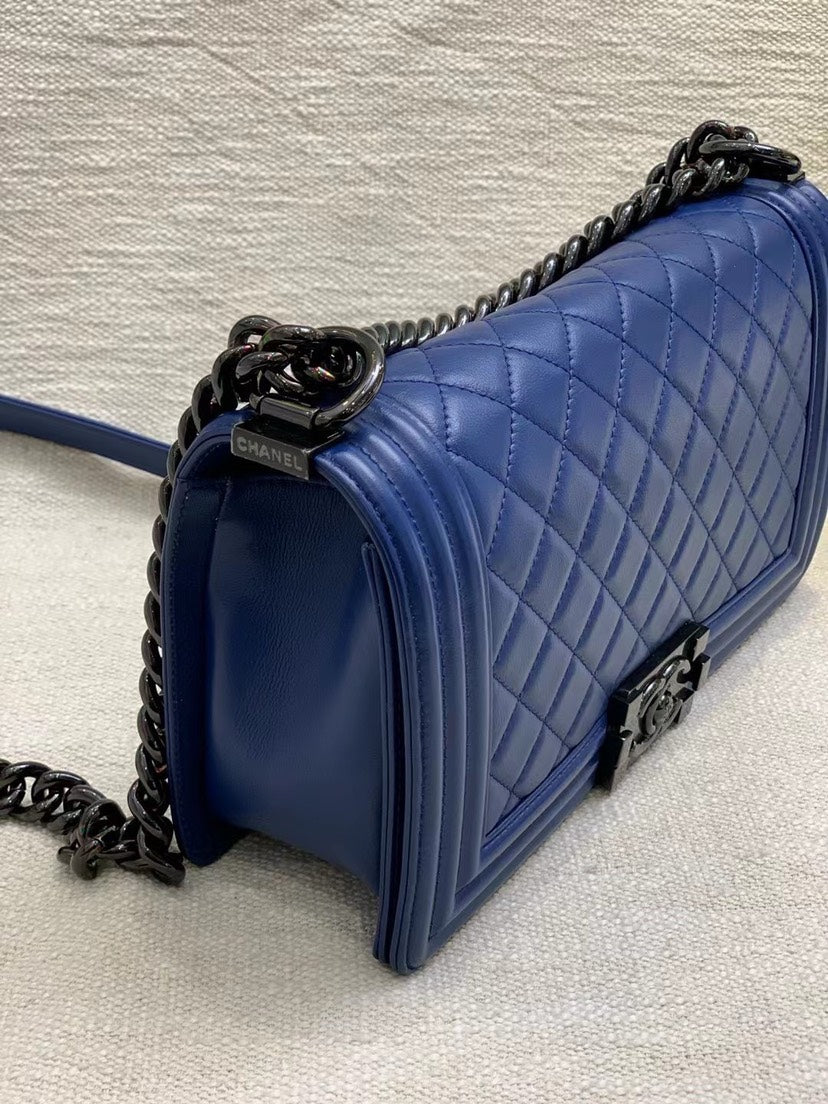 PrelovedChanel Leboy so black Blue 2018 25cm 5155