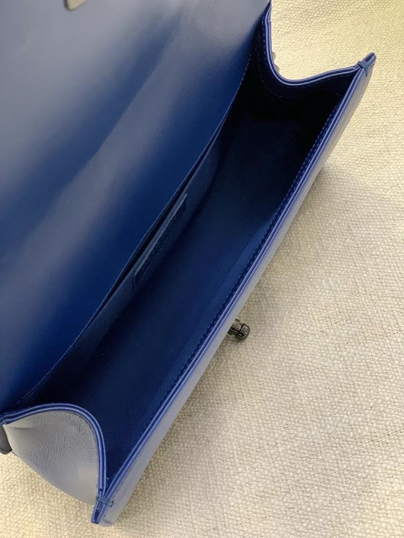 PrelovedChanel Leboy so black Blue 2018 25cm 5155