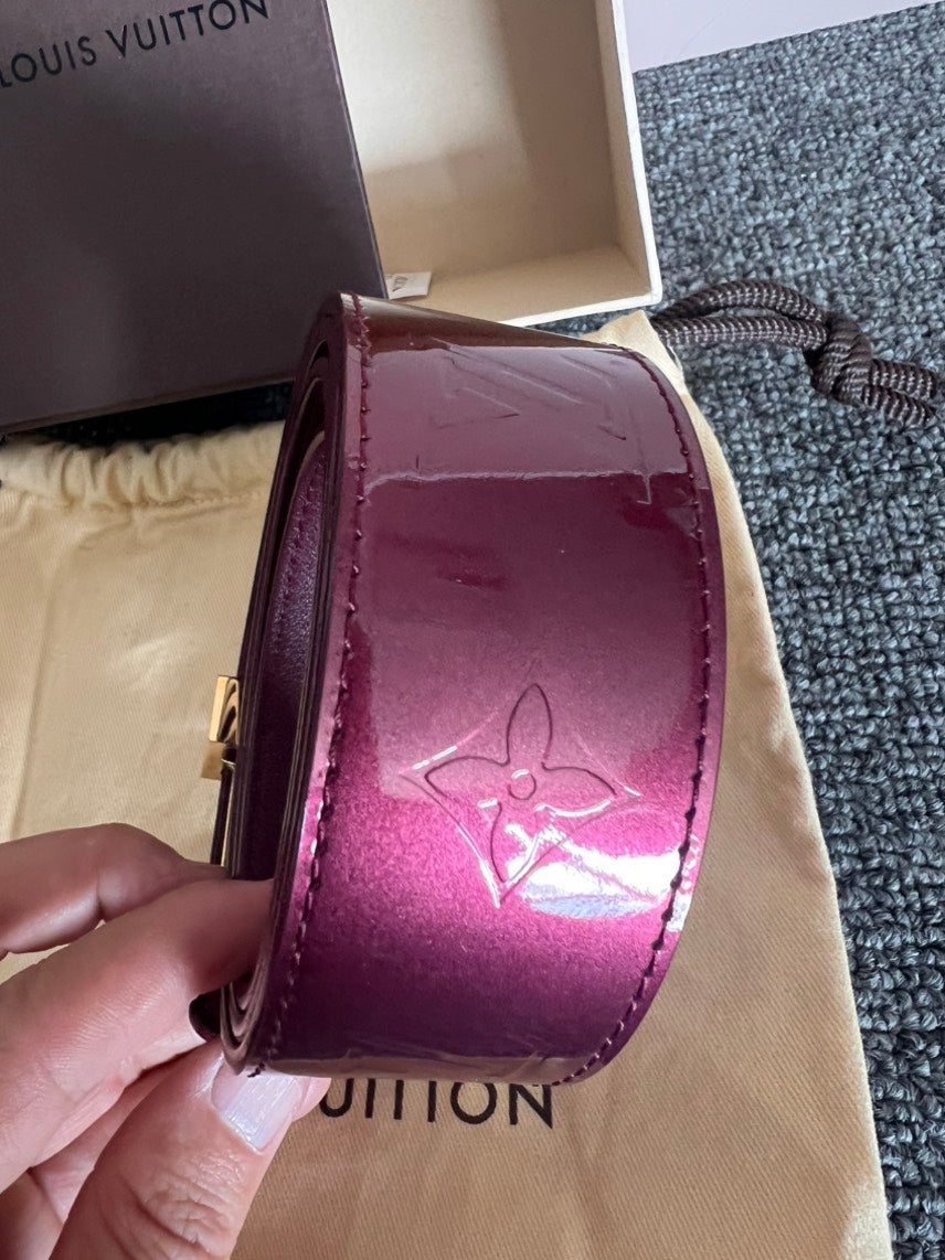 LV belt
