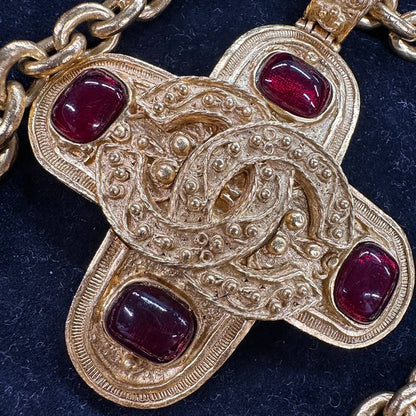 Chanel Gold Vintage  Necklace BVJ