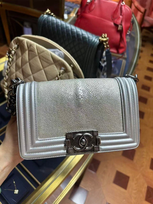 Preloved Chanel Boy Bag Metallic Silver Leather HYM Crossbody