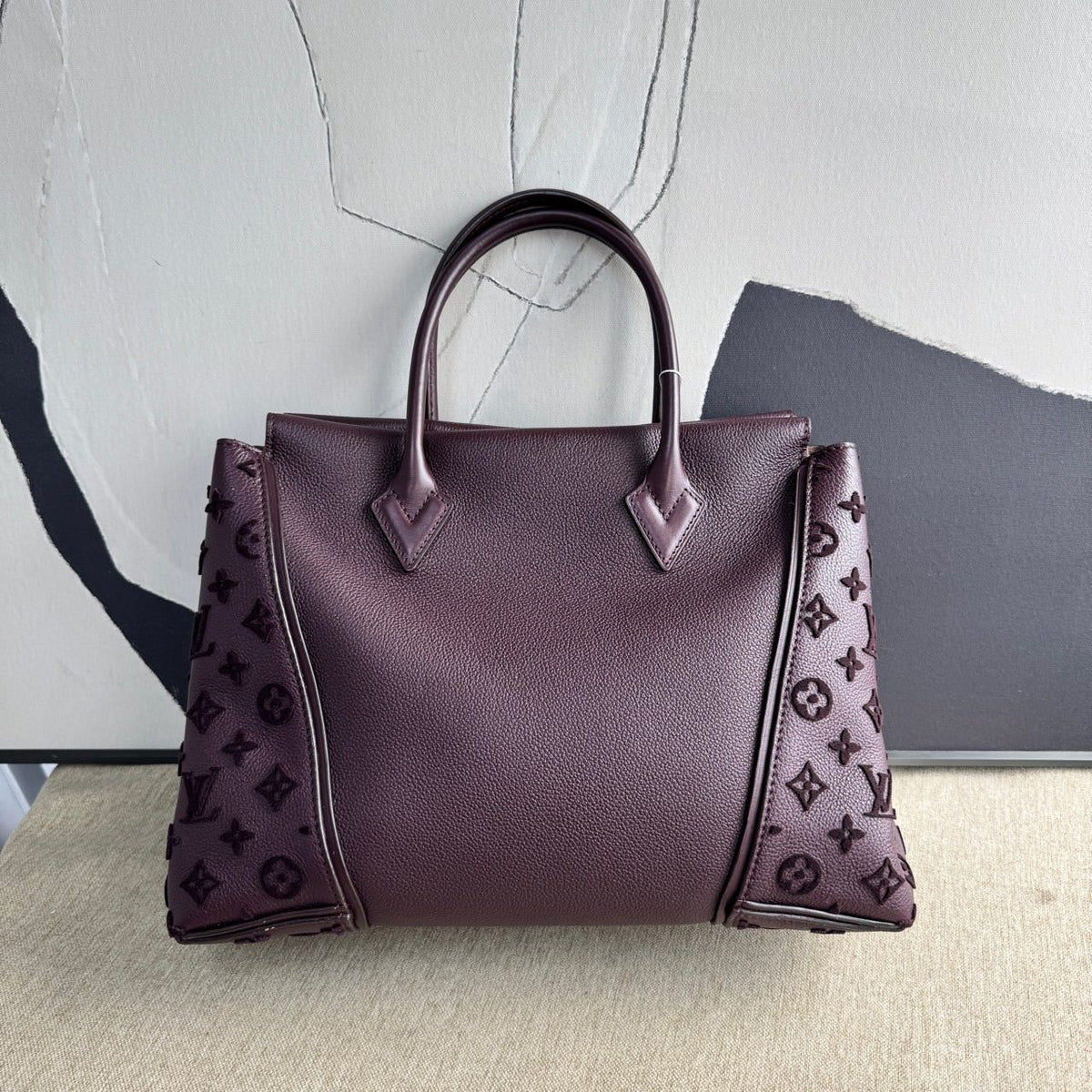 Louis Vuitton lock it tote bag 13770520