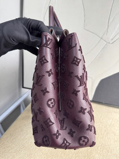 Louis Vuitton lock it tote bag 13770520