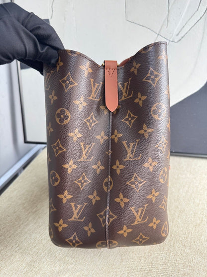 Louis Vuitton bucket bag 13853994