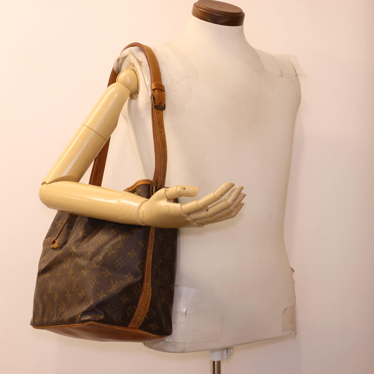 LOUIS VUITTON Monogram Petit Noe Shoulder Bag M42226 LV rd4705