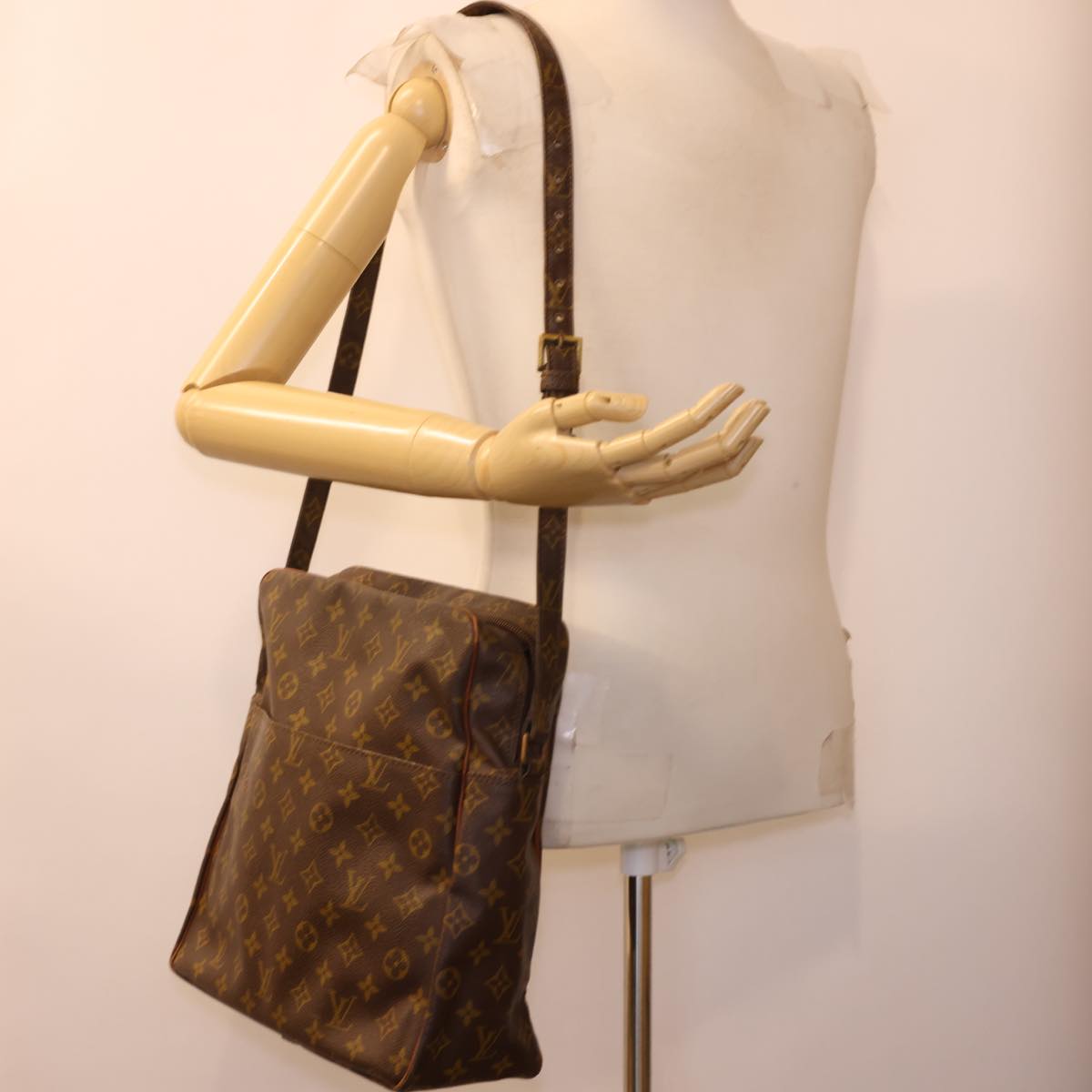 LOUIS VUITTON Monogram Marceau Shoulder Bag Vintage M40264 LV rd4708