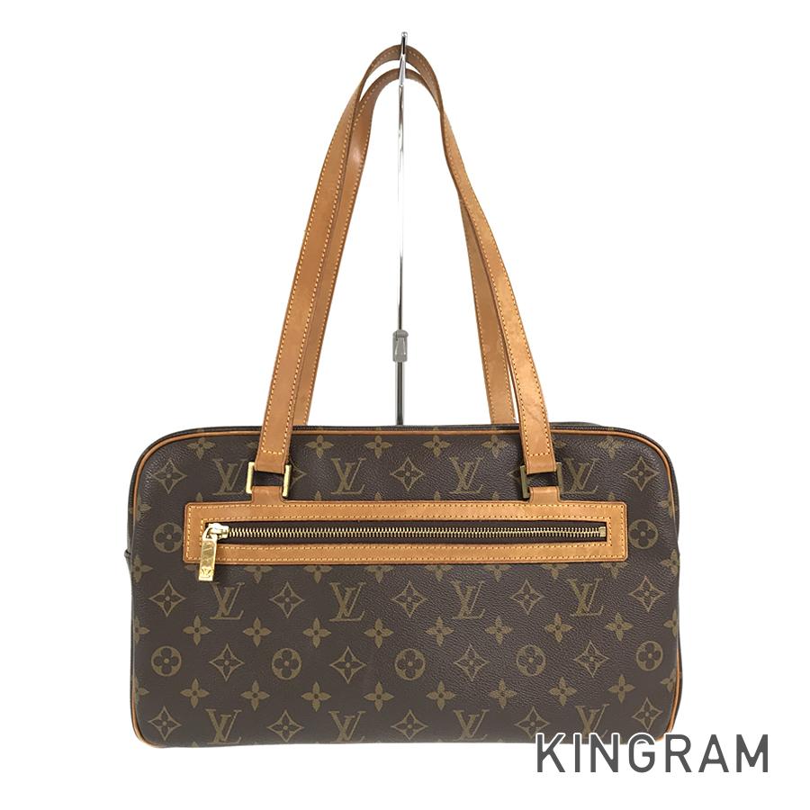 LOUIS VUITTON Shoulder Bag