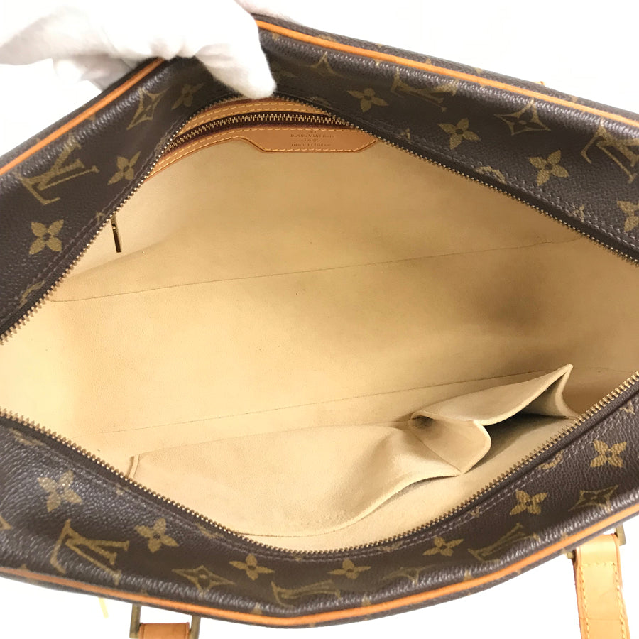 LOUIS VUITTON Shoulder Bag