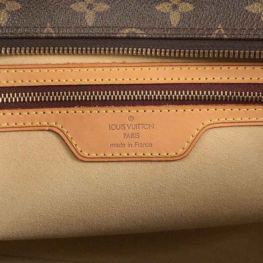 LOUIS VUITTON Shoulder Bag