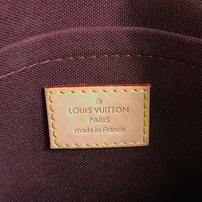 LOUIS VUITTON Shoulder Bag