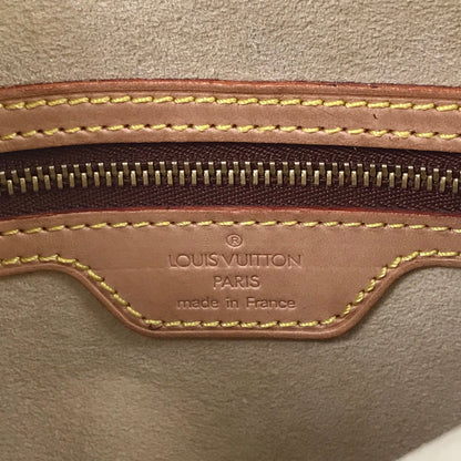 LOUIS VUITTON Shoulder Bag