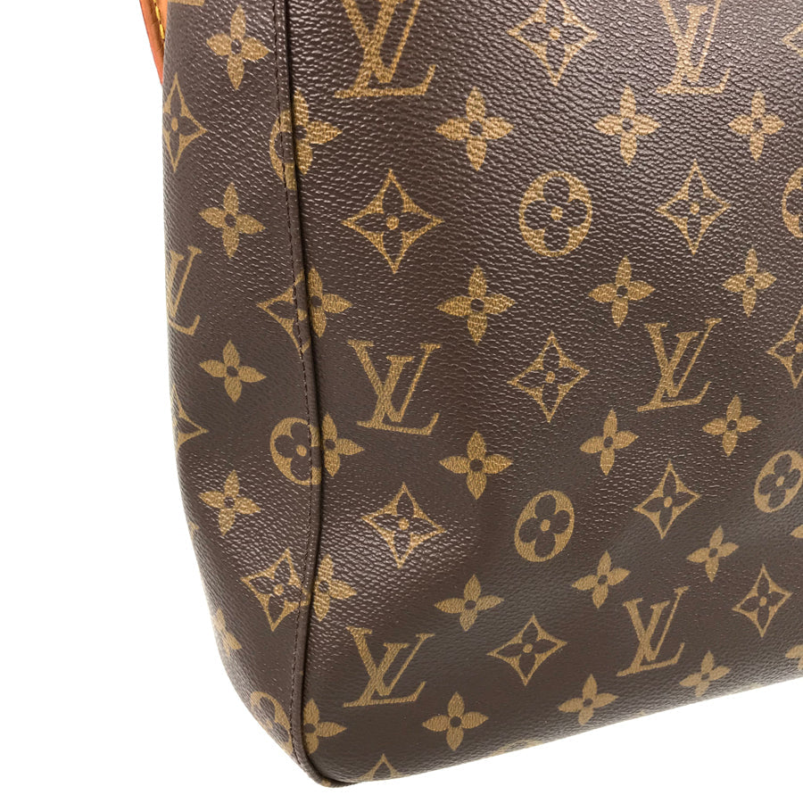 LOUIS VUITTON Shoulder Bag