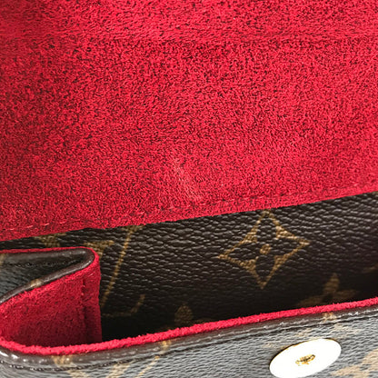 LOUIS VUITTON Shoulder Bag