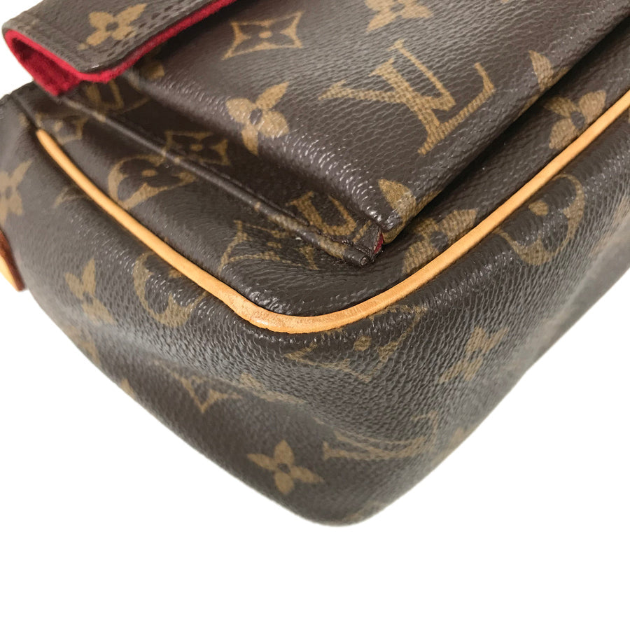 LOUIS VUITTON Shoulder Bag