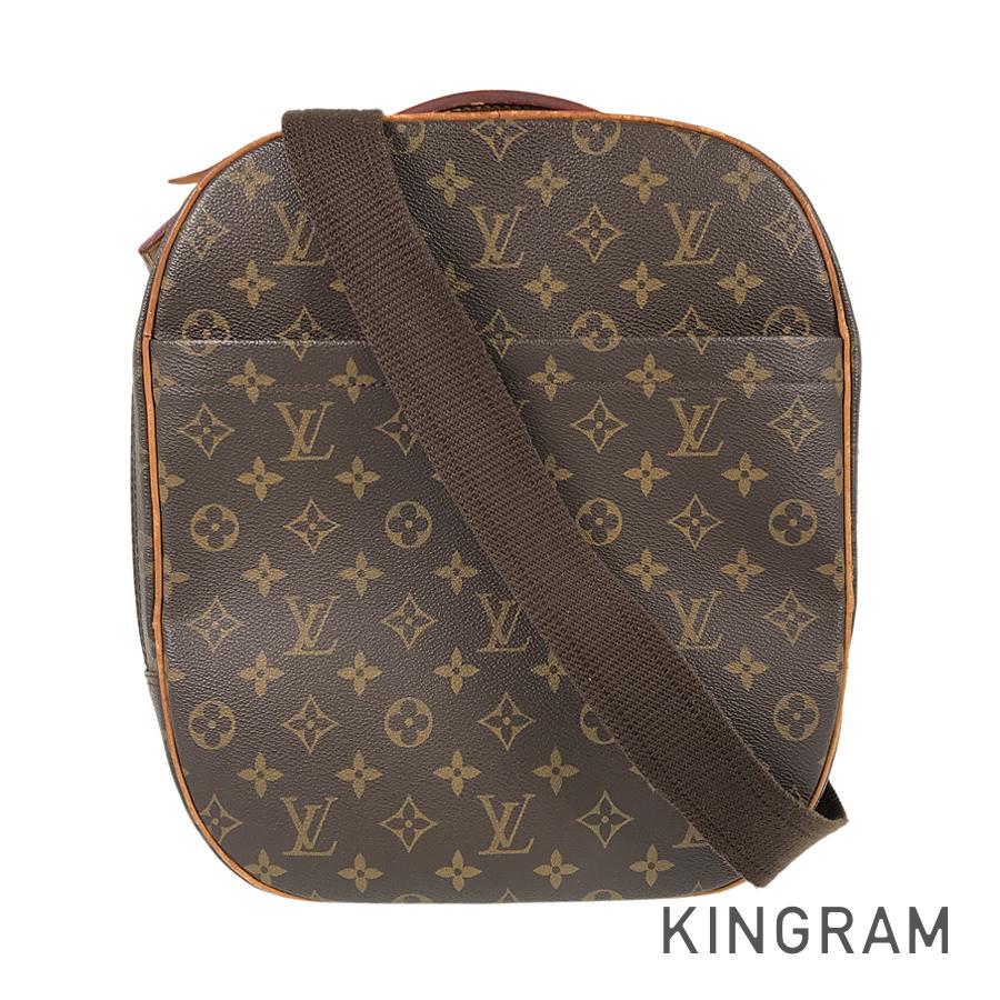 LOUIS VUITTON Shoulder Bag