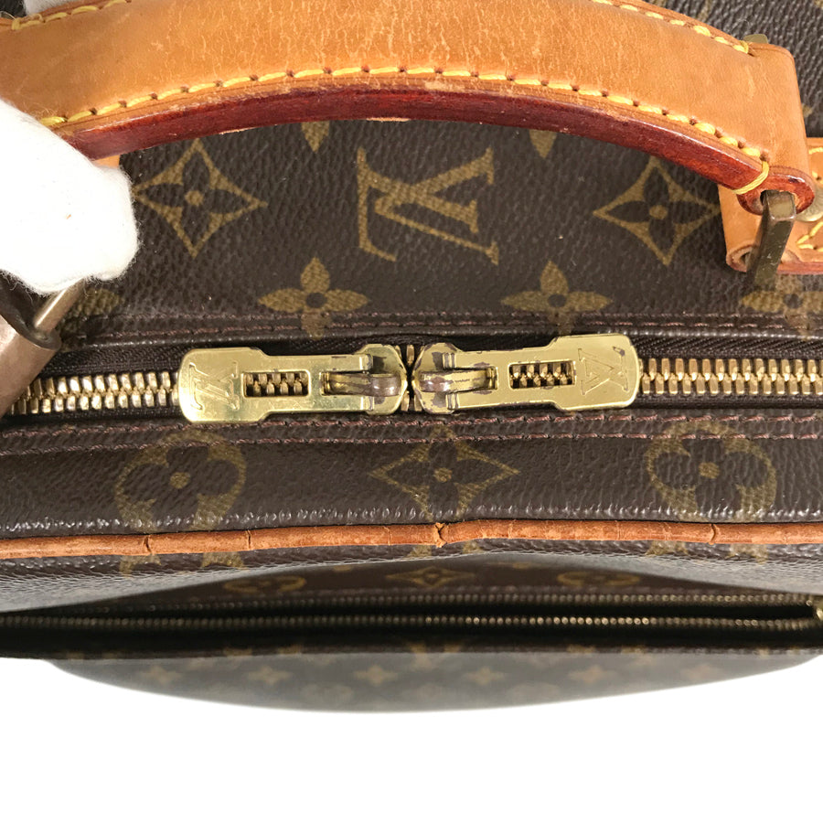 LOUIS VUITTON Shoulder Bag