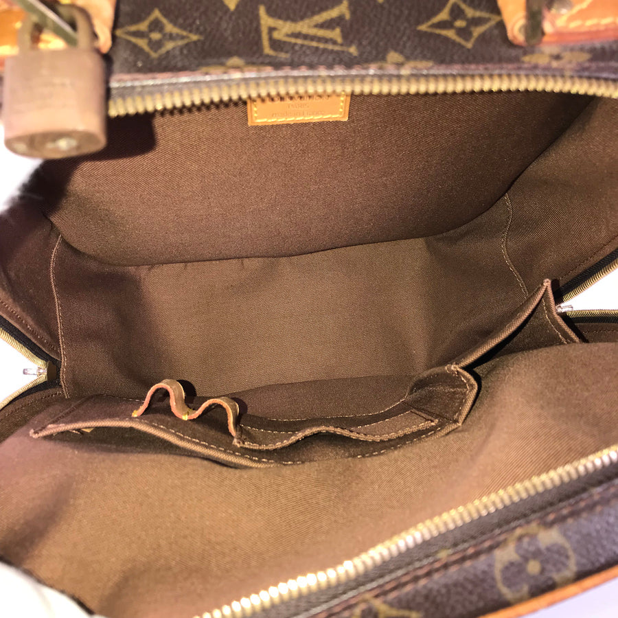 LOUIS VUITTON Shoulder Bag