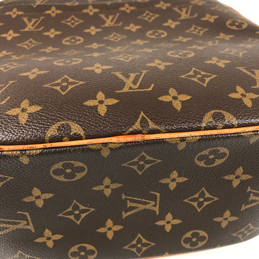 LOUIS VUITTON Shoulder Bag