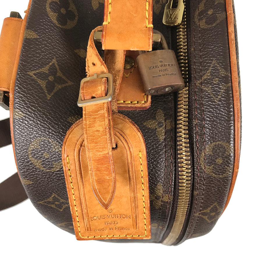 LOUIS VUITTON Shoulder Bag